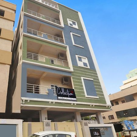 Super Townhouse Rcc Blizz Hotell Kondapur  Exteriör bild