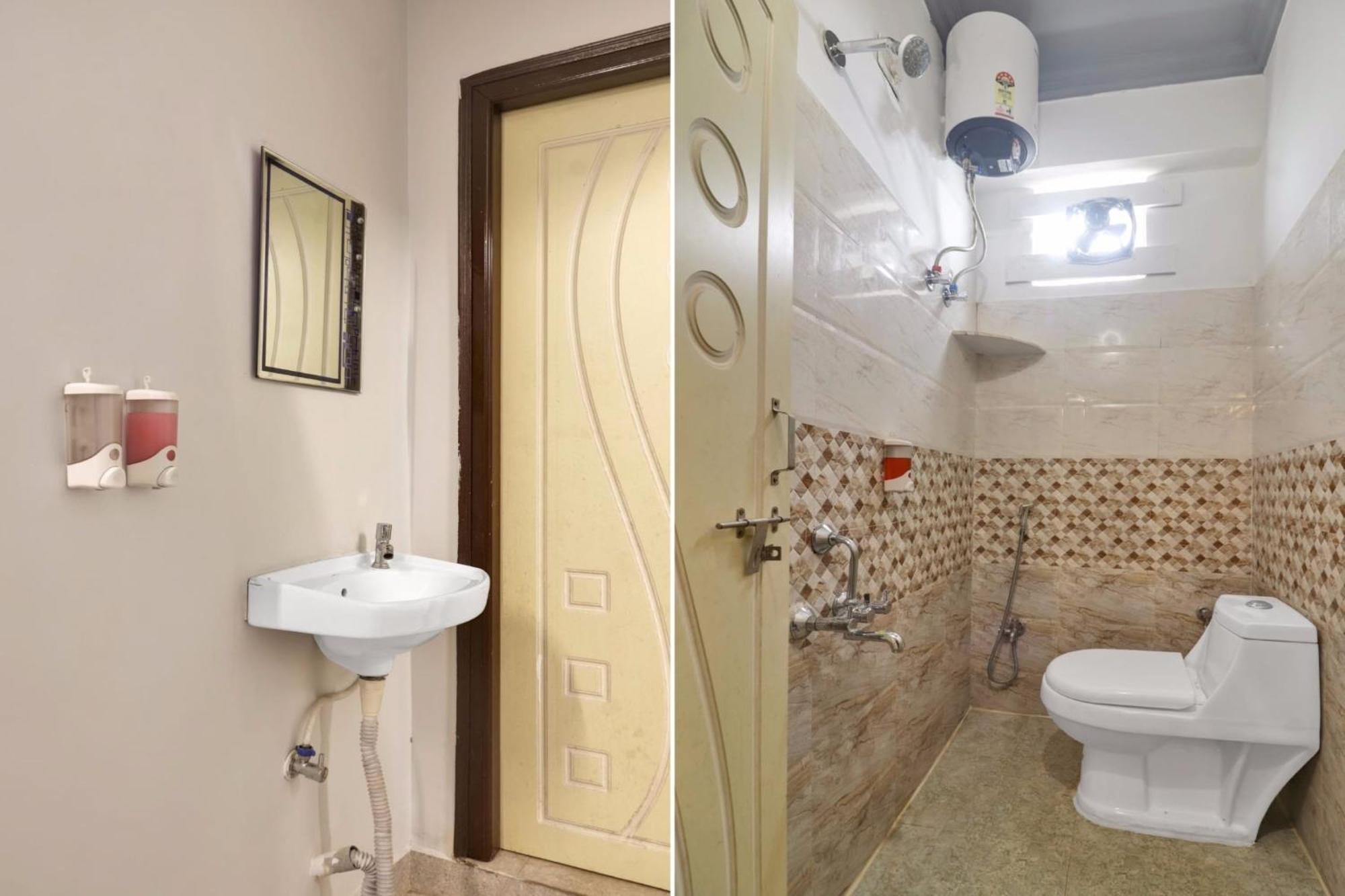 Super Townhouse Rcc Blizz Hotell Kondapur  Exteriör bild